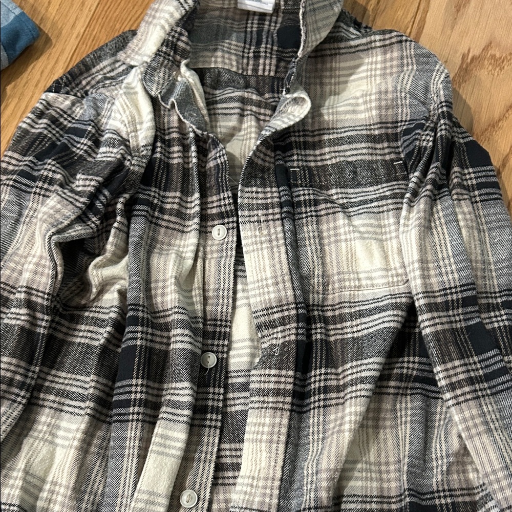 Gap Kids Classic Black & Cream Plaid Button-Up Shirt - Boys 10